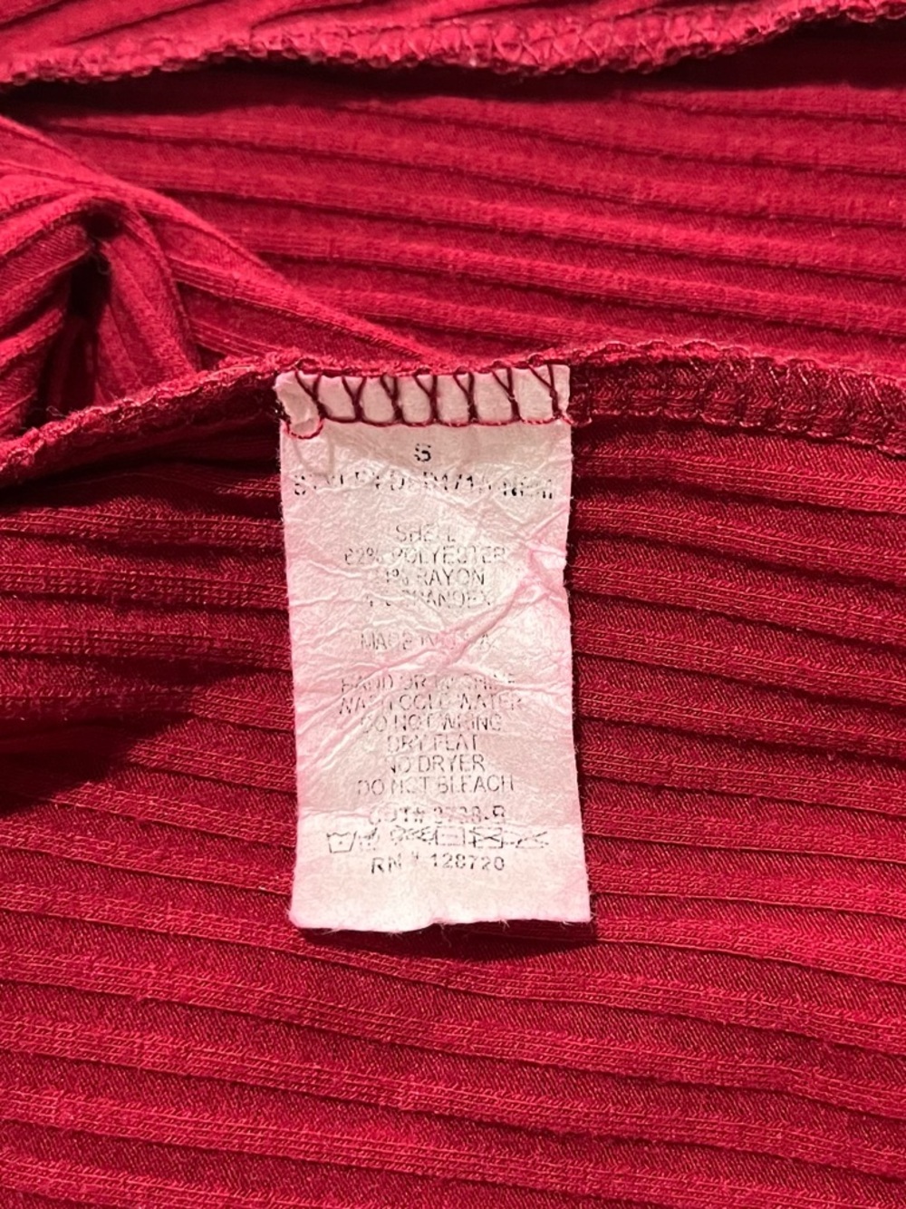 🔥 ALYA Red Bodycon Dress~Women’s Sz Sm~V-Neck w/ Tie & Keyhole Detailing~Ribbed - Picture 7 of 7